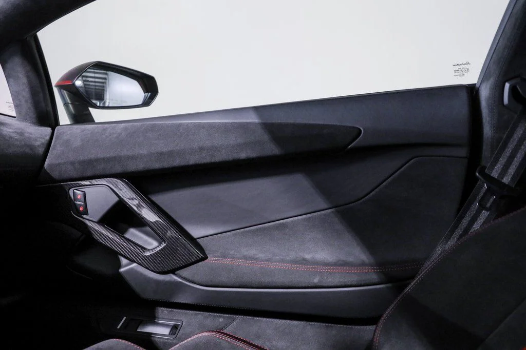 2016 Lamborghini Aventador Pirelli Edition - Photo 39