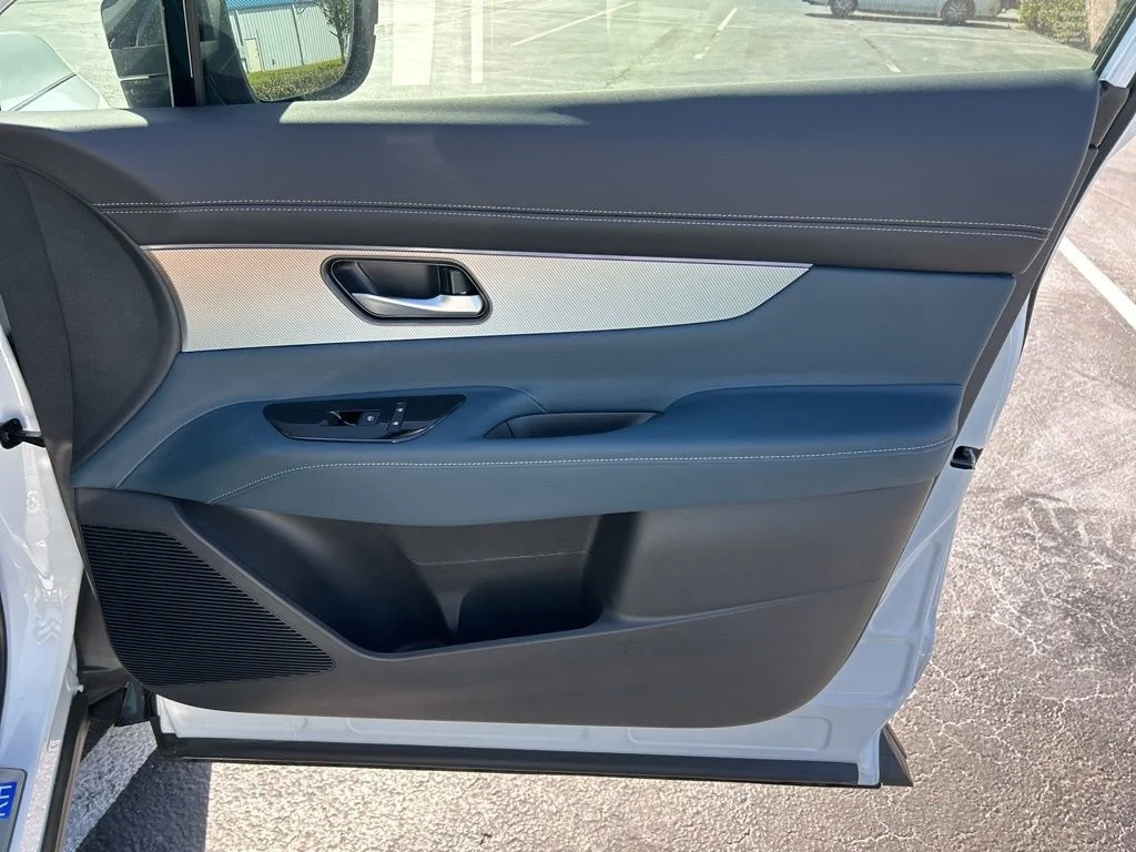 New 2026 Everest White Pearl TriCoat Nissan Platinum image 45