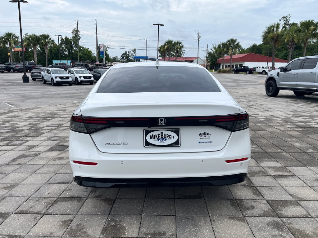 Used 2025 Platinum White Honda EX-L image 5