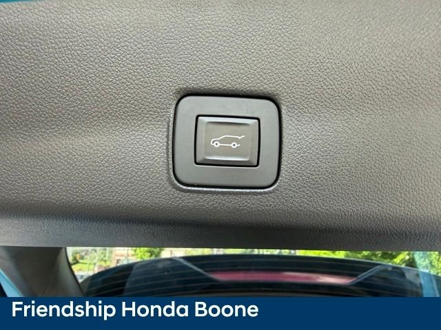 Used 2025 Blue Chevrolet ACTIV image 36