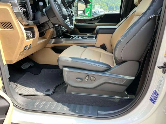 New 2027 Star White Metallic Tri-Coat Ford F-250® Lariat® image 21