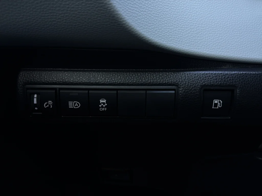 Used 2023 Ice Toyota SE image 18