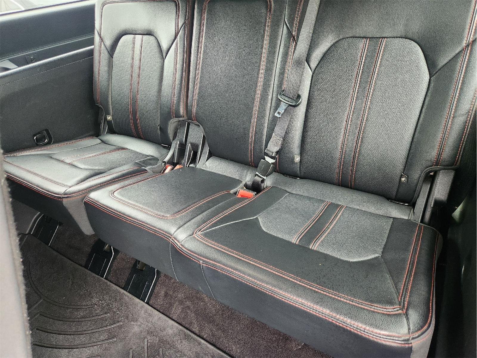 2022 Ford Expedition Max photo 32 of 35