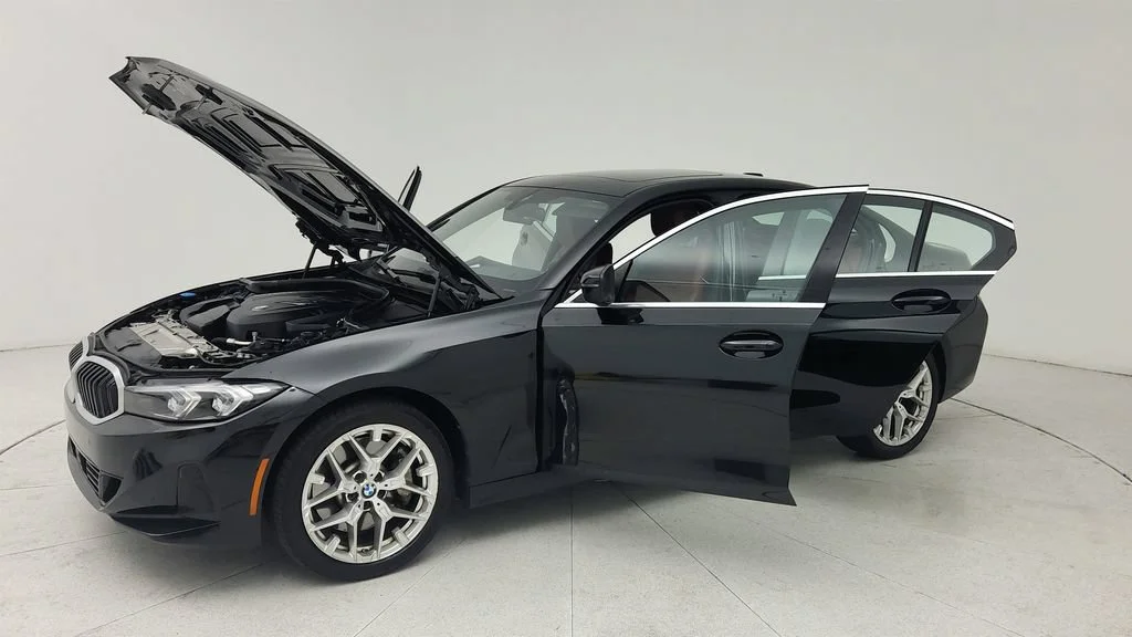 2025 BMW 3 Series 330i - Photo 10
