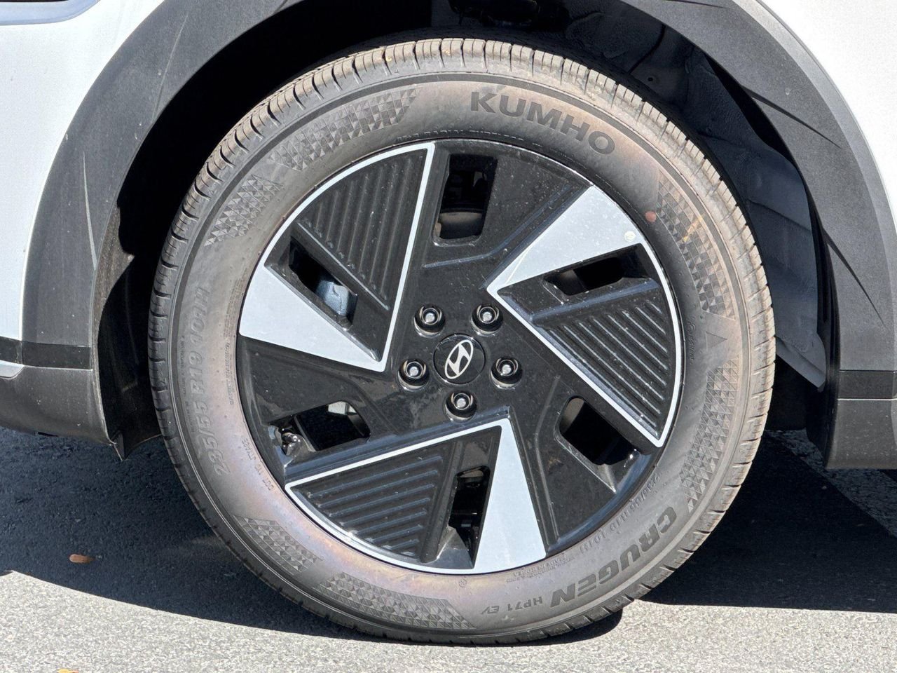 New 2026 White Hyundai Limited image 25
