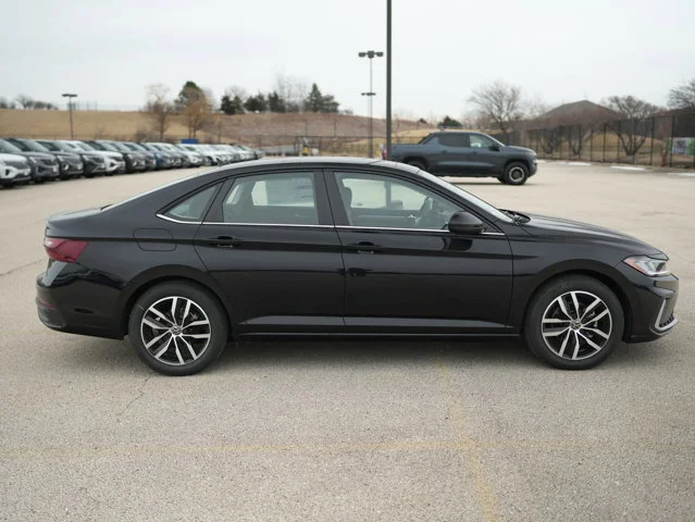 New 2026 Deep Black Pearl Volkswagen 1.5T SE image 9