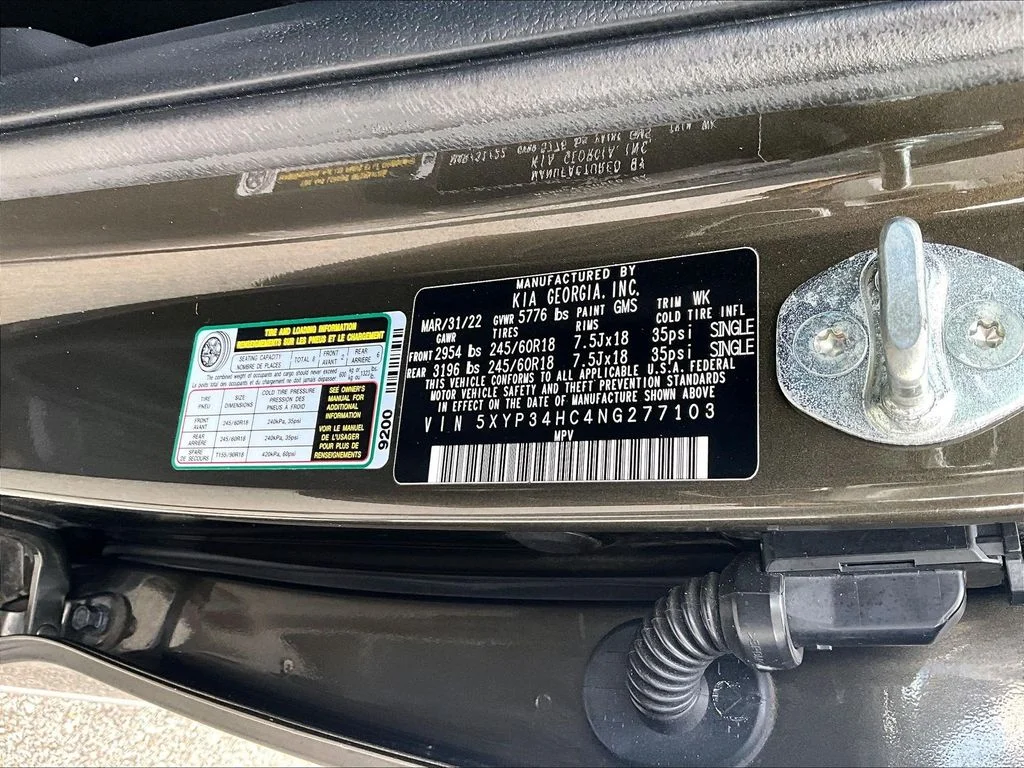 Used 2022 Green Kia EX image 37