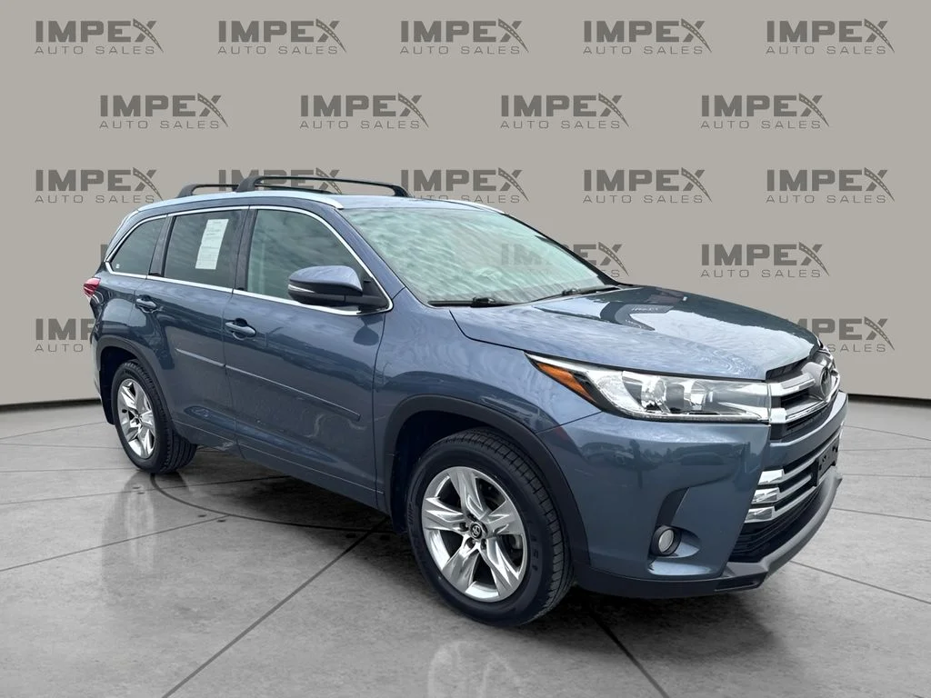 Used 2018 Blue Toyota Limited image 4