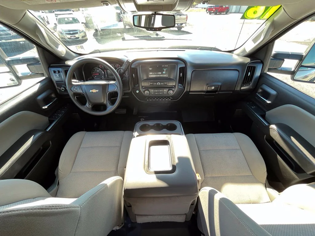 Used 2016 SILVER ICE METALLIC Chevrolet Work Truck image 13