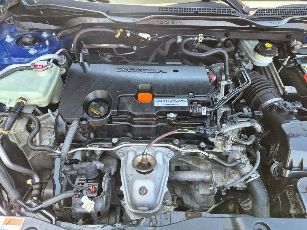 Used 2018  Honda LX-P image 26