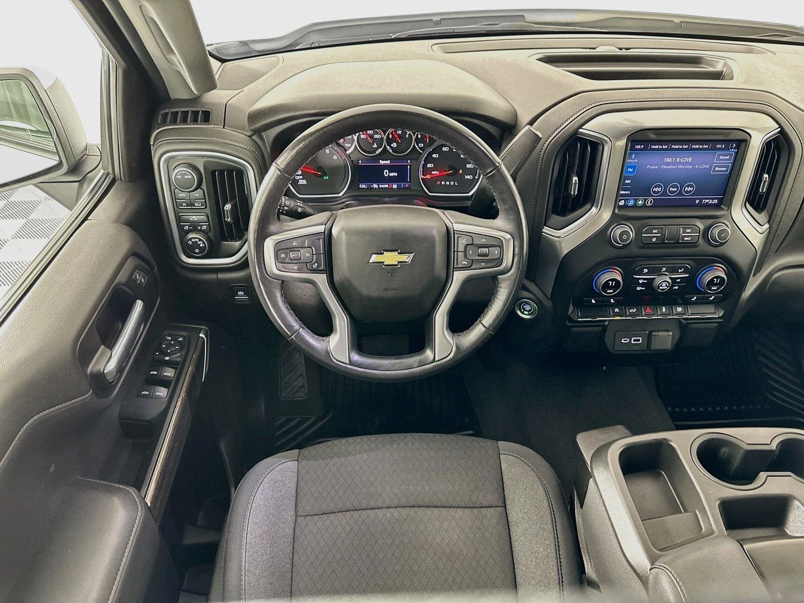 Used 2022 Chevrolet Silverado 1500 Limited LT with VIN 1GCUYDED0NZ222425 for sale in Winona, Minnesota
