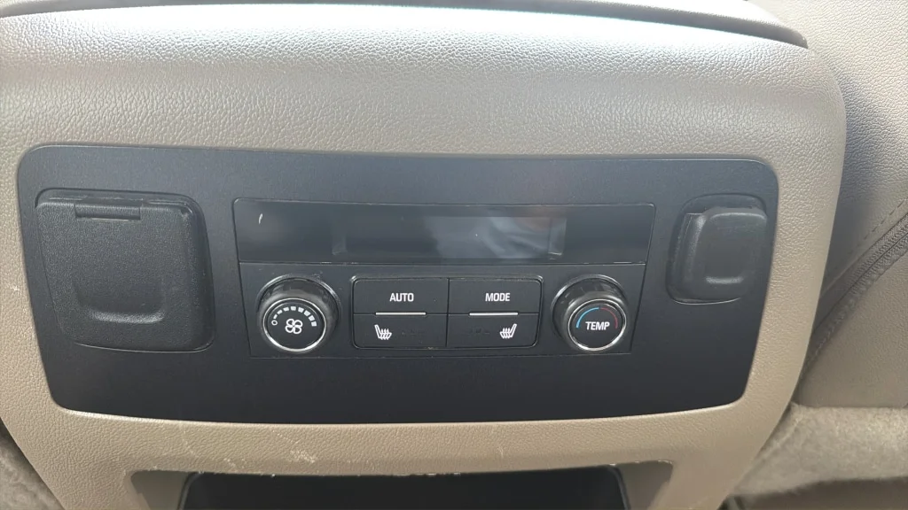 Used 2019 Summit White GMC SLT image 20