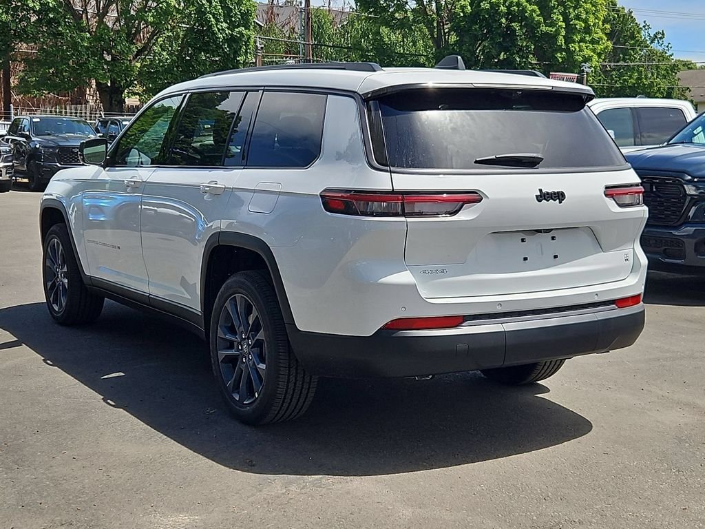 New 2026 Bright White Clear-Coat Exterior Paint Jeep Limited image 5