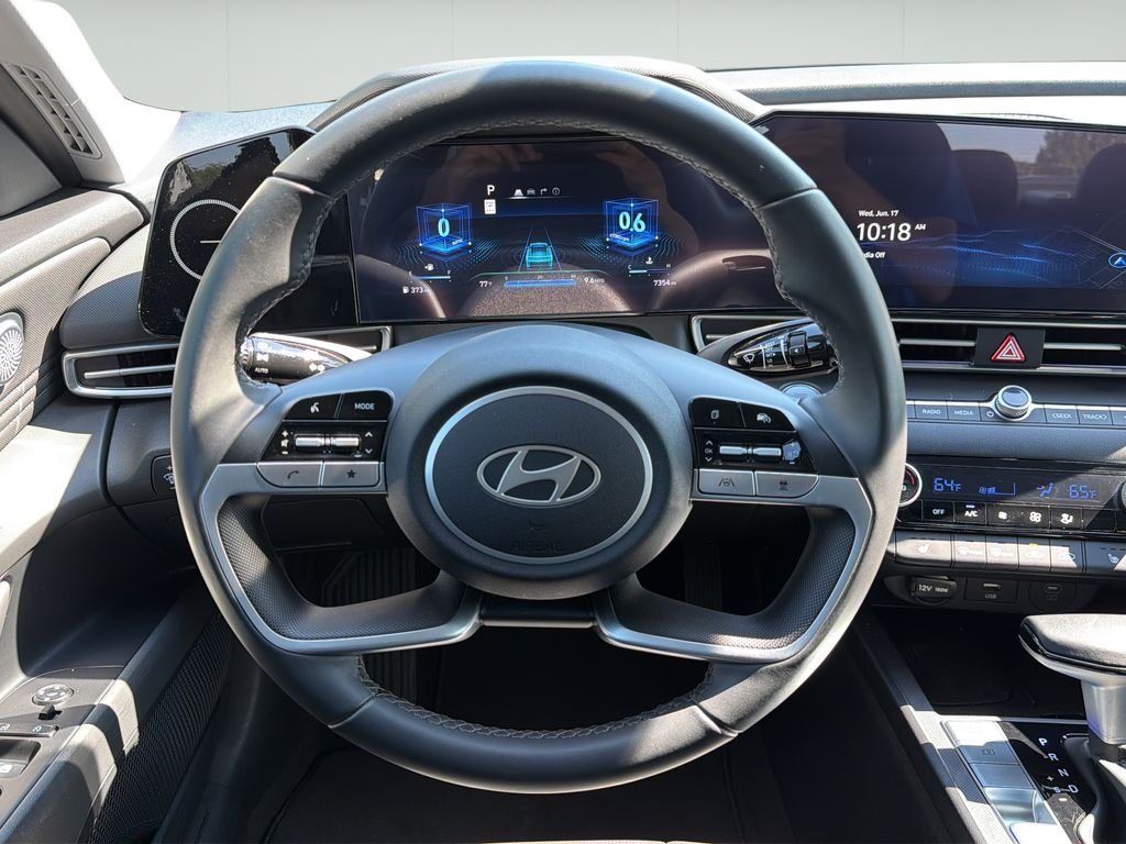 2025 Hyundai Elantra Limited - Photo 26