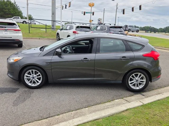 Used 2018 Gray Ford SE image 4