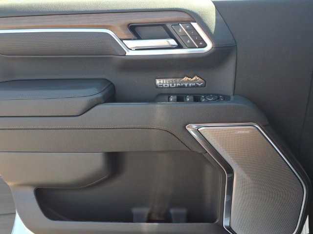 New 2026 Polar White Tricoat Chevrolet High Country image 13