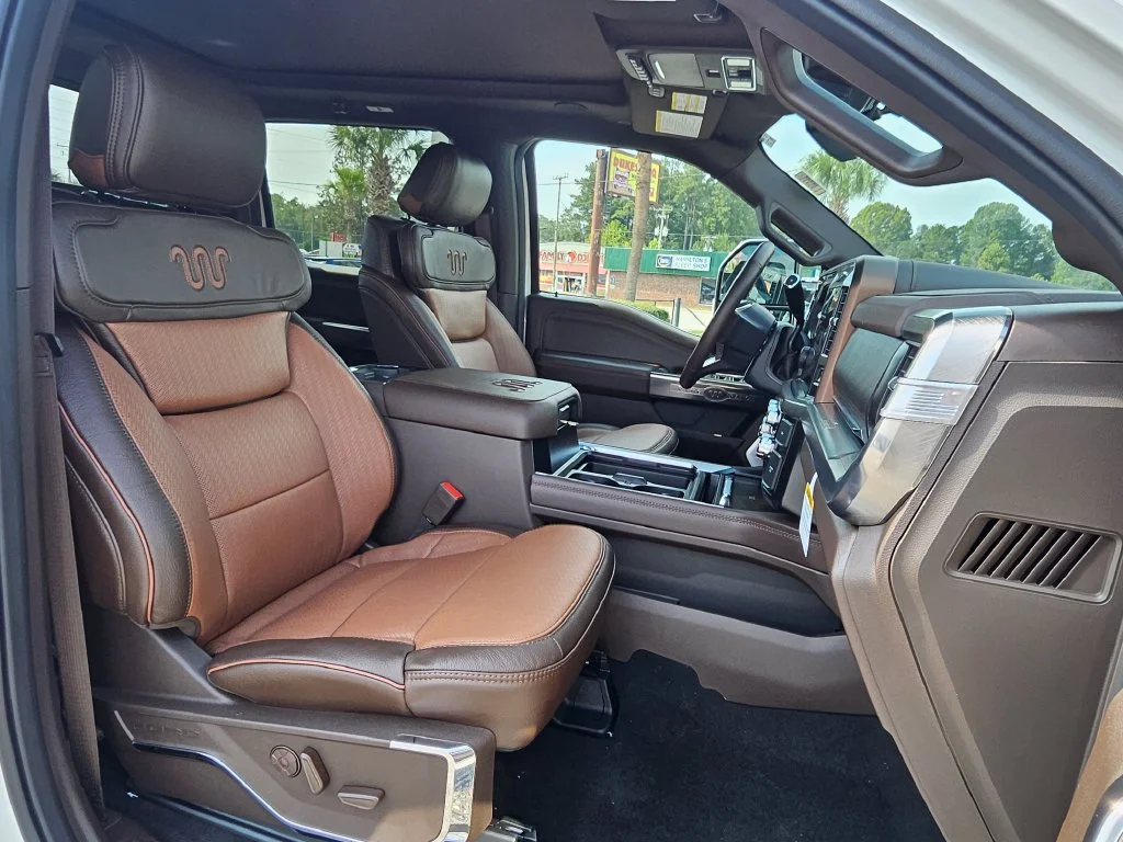 New 2026 Star White Metallic Tri-Coat Ford F-250® King Ranch® image 30