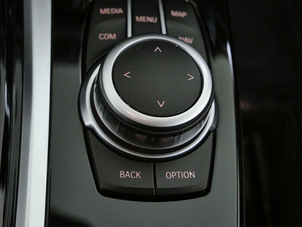 Used 2021 Jet Black BMW xDrive30i image 44