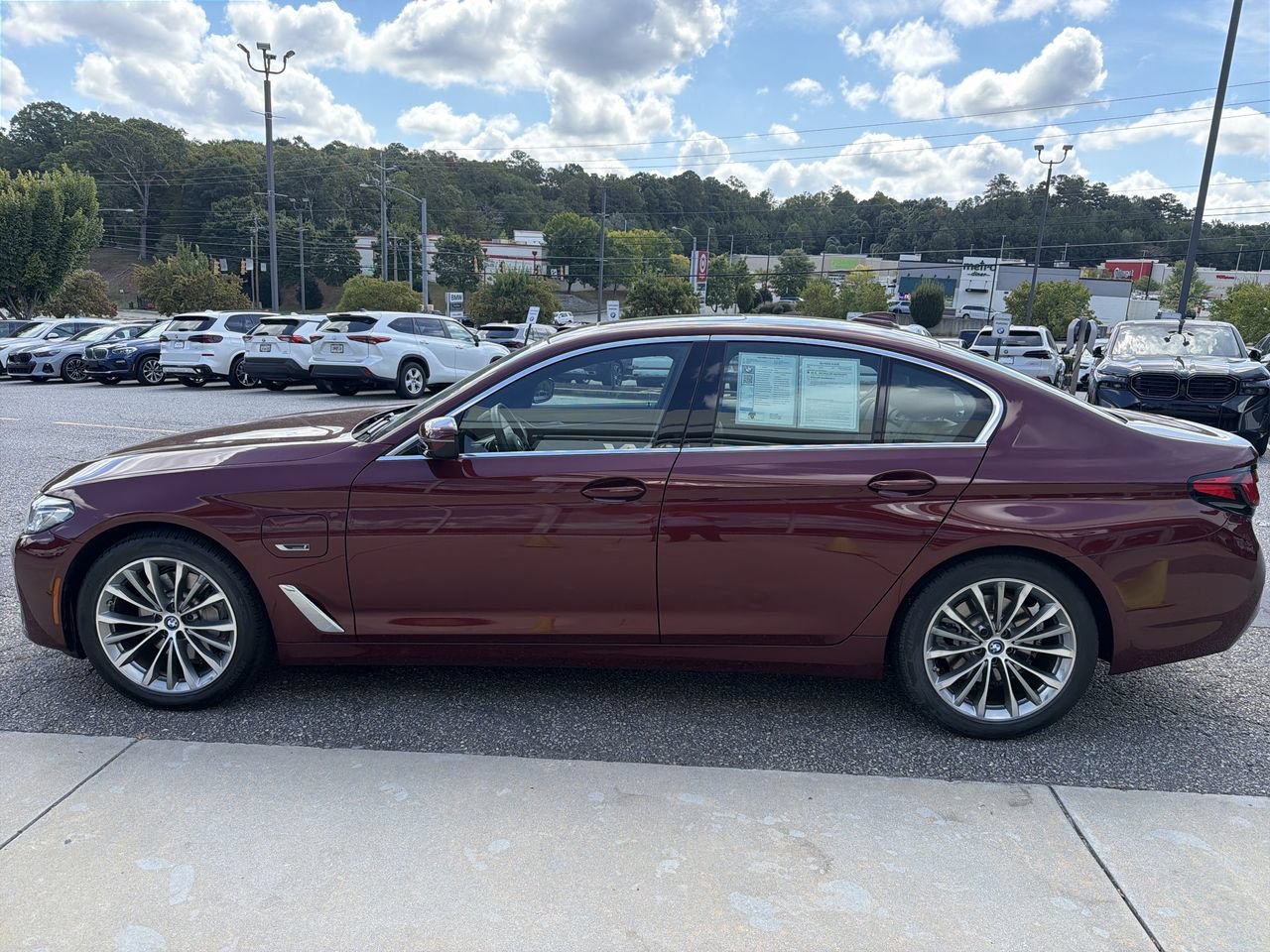 Used 2023 Aventurin Red Metallic BMW 530e image 8