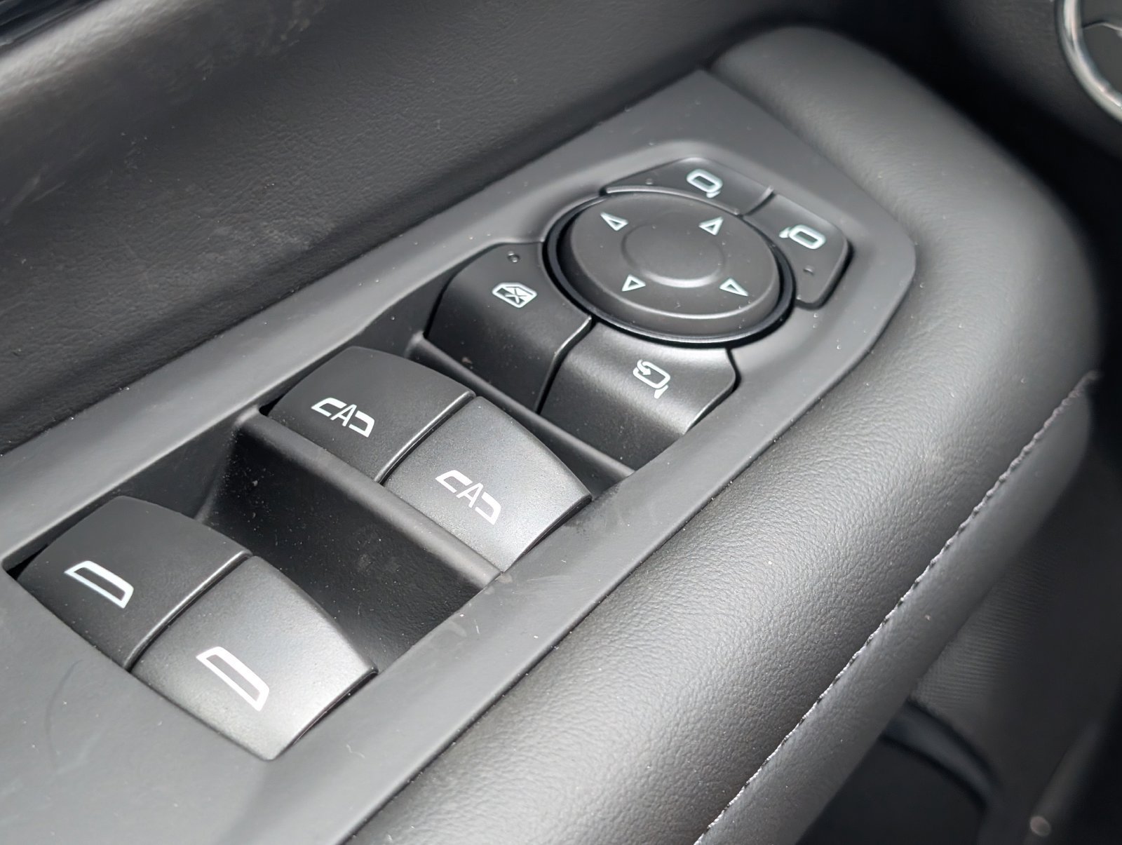 2027 Chevrolet Tahoe Z71 - Photo 19