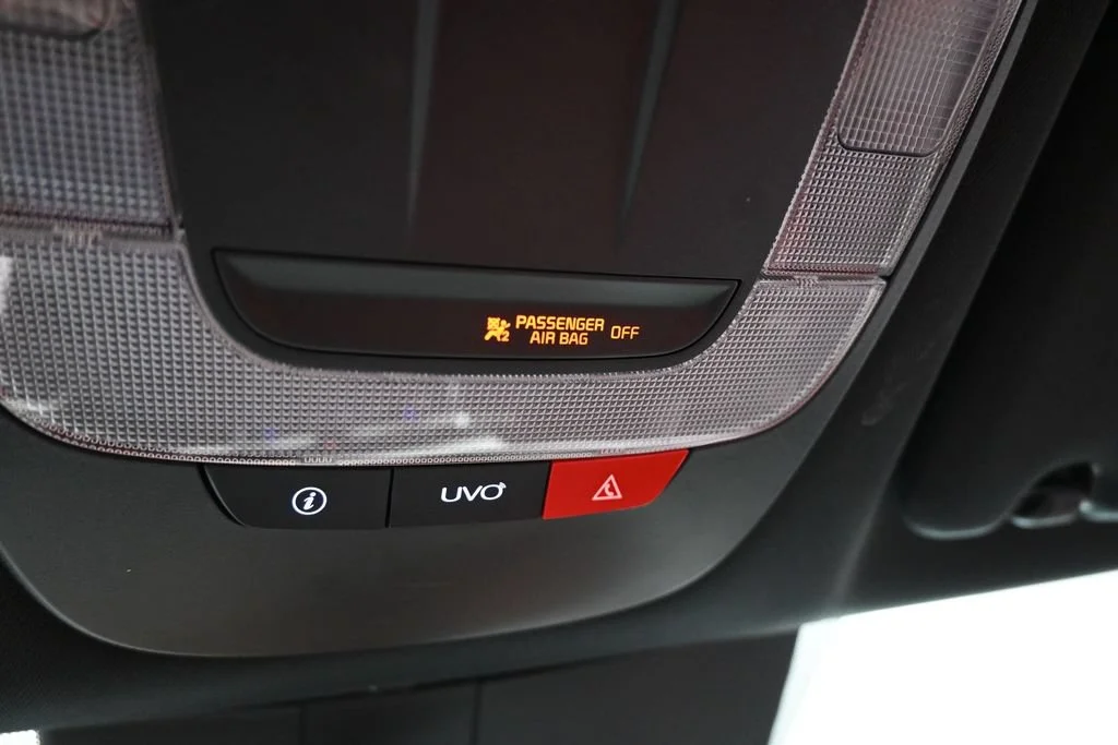 Used 2023 Wolf Gray Kia GT-Line image 29