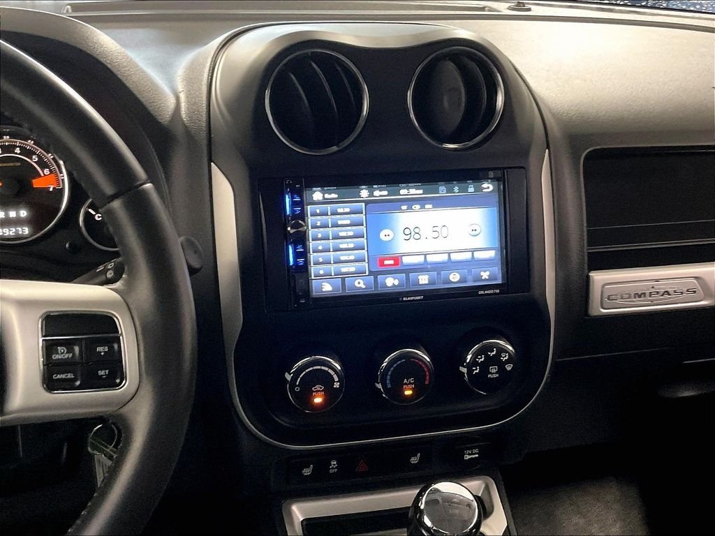 Used 2017 White Jeep Latitude image 17