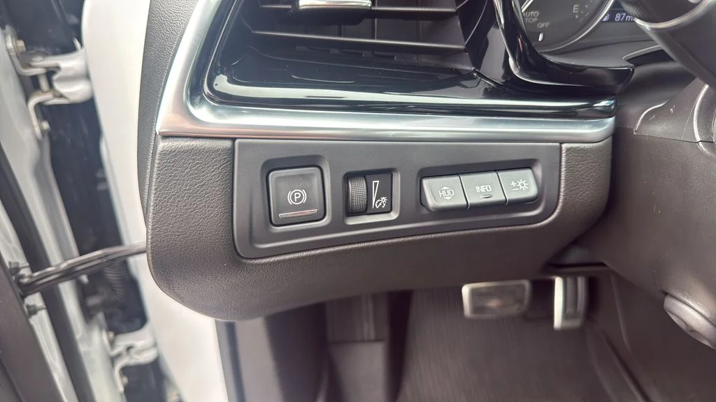 Used 2023 White Cadillac Sport image 22