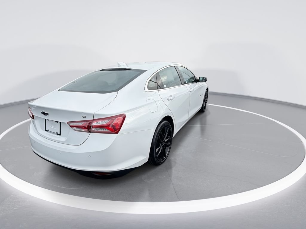 Used 2024 White Chevrolet LT image 8