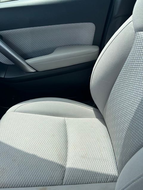 Used 2018 Gray Subaru 2.5i Premium image 8