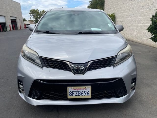 Used 2018 Silver Toyota SE Premium image 2