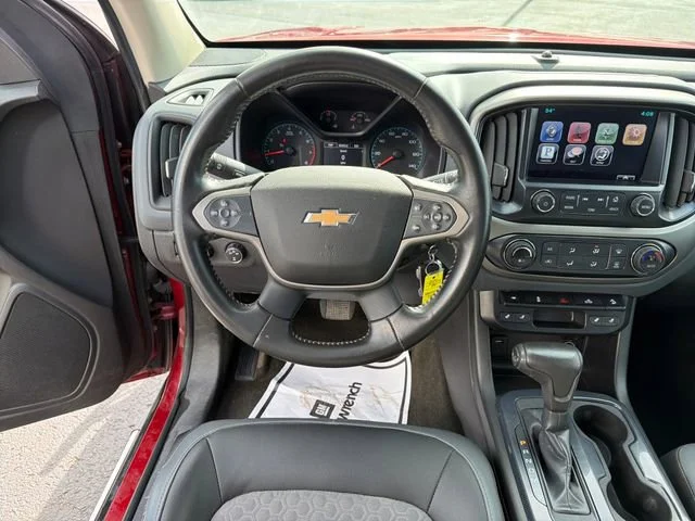 Used 2015 RED ROCK METALLIC Chevrolet 4WD Z71 image 32