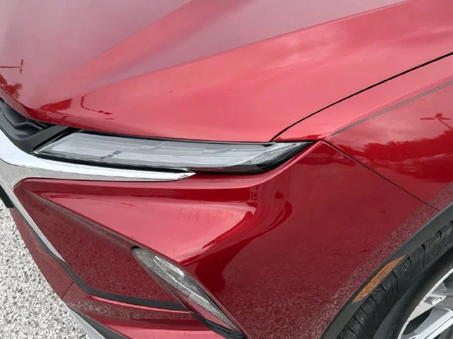 Used 2023 Red Chevrolet LT image 8