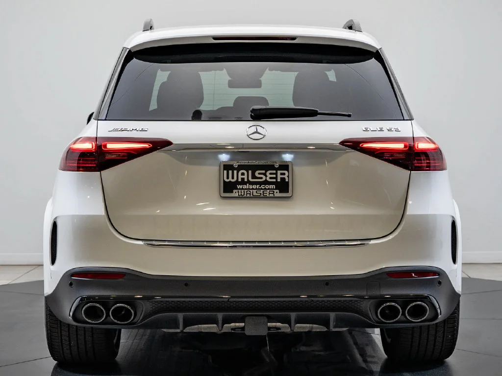 Used 2026 Manufaktur Moonlight White Metallic Mercedes-Benz GLE 53 AMG® image 7
