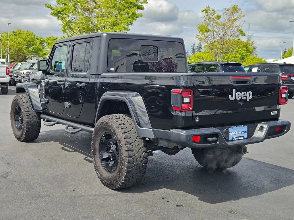 Used 2020 Black Clearcoat Jeep Overland image 4