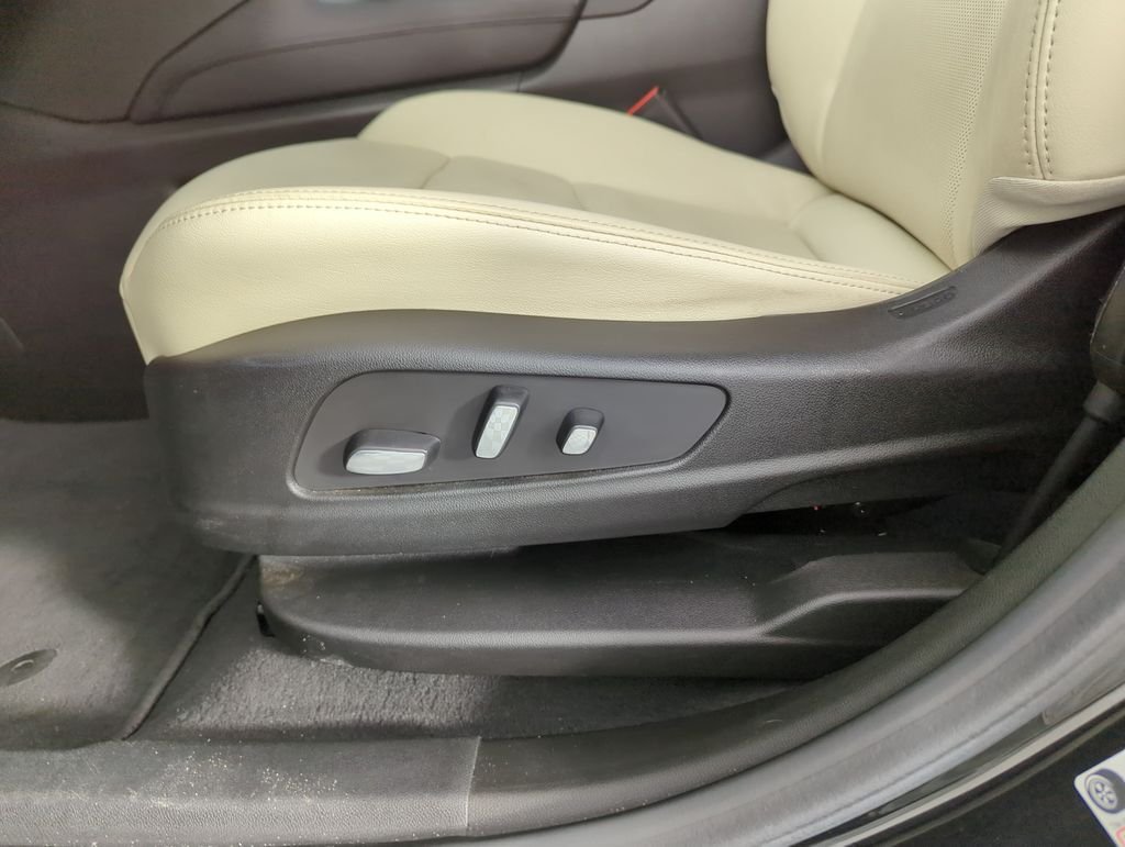 Used 2024 Black Cadillac Sport image 12