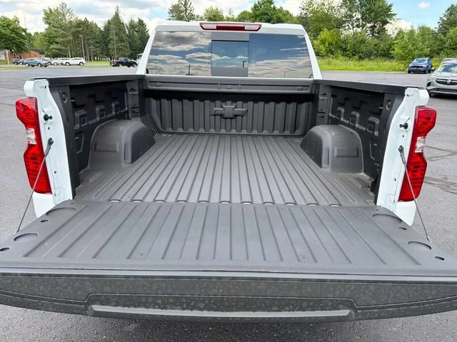 2026 Chevrolet Silverado 1500 LT - Photo 6