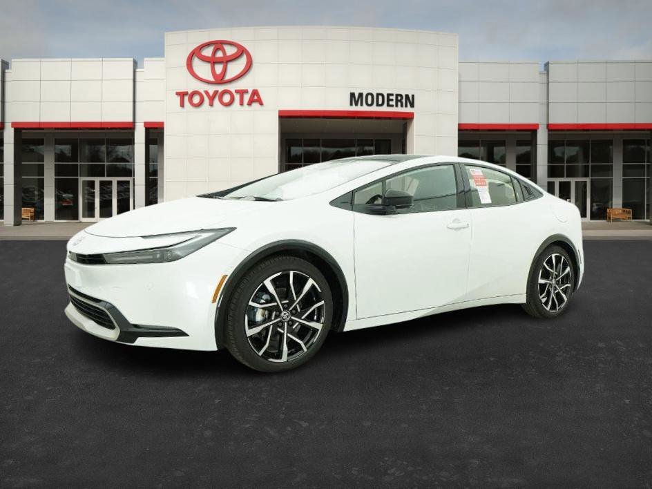 New 2026 Wind Chill Pearl Toyota XSE Premium image 6