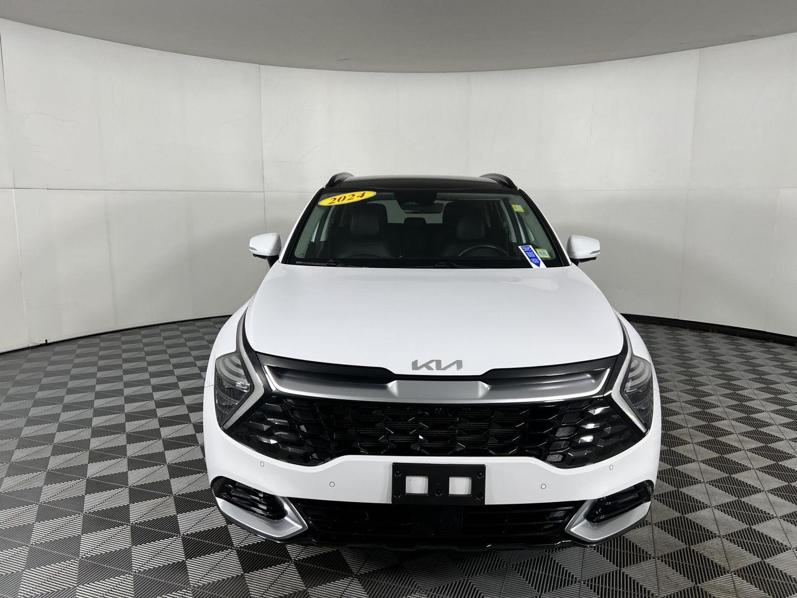 Used 2024 Glacial White Pearl Kia SX-Prestige image 19