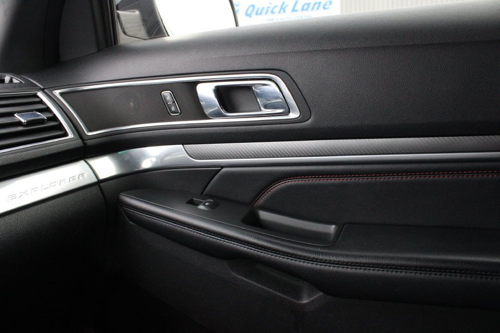 Used 2017 White Ford Sport image 21
