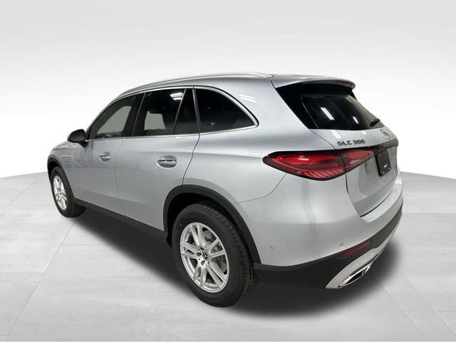 Used 2026 Cirrus Silver Metallic Mercedes-Benz GLC 300 image 7