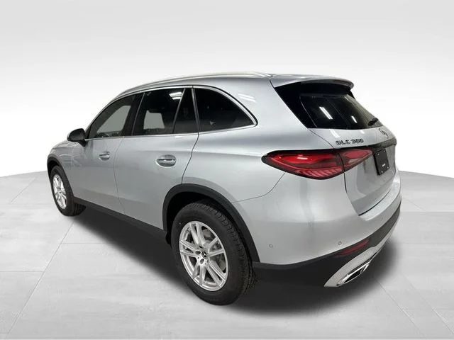 Used 2026 Cirrus Silver Metallic Mercedes-Benz GLC 300 image 7
