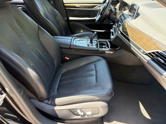 Used 2019 Black BMW 740i image 13