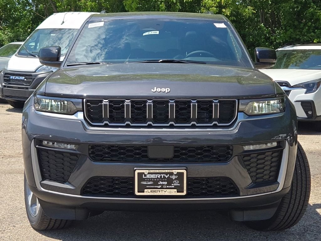 New 2026 Baltic Gray Metallic Clearcoat Jeep Limited image 4