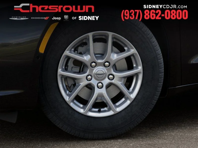 New 2026 Diamond Black Crystal Pearl-Coat Exterior Paint Chrysler Select image 8