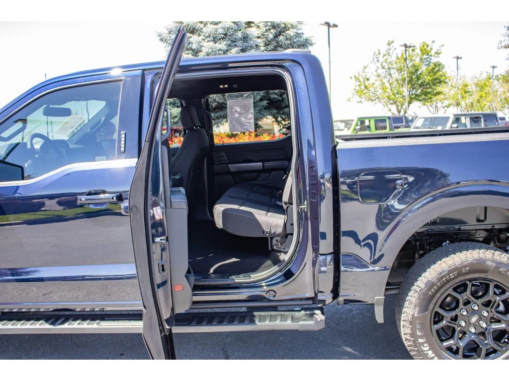 Used 2026 Antimatter Blue Metallic Ford XLT image 18