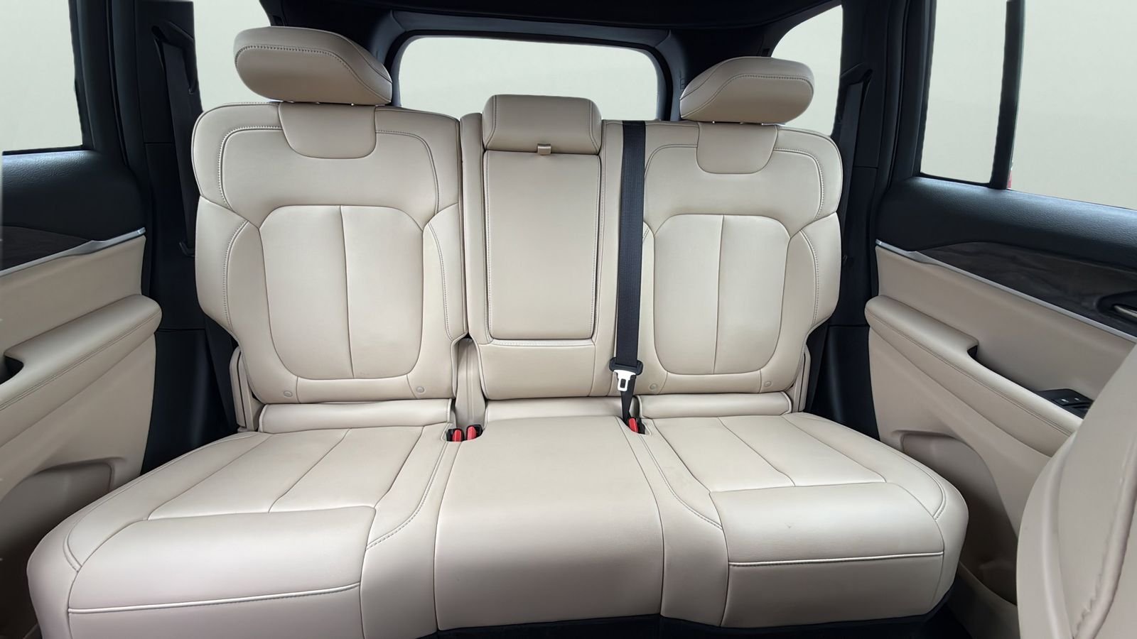 Used 2023 Red Jeep Limited image 25