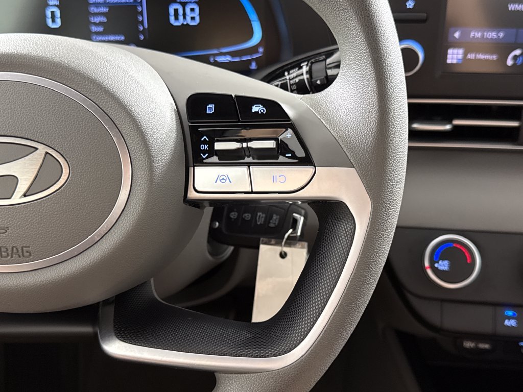 2024 Hyundai Elantra SE - Photo 18
