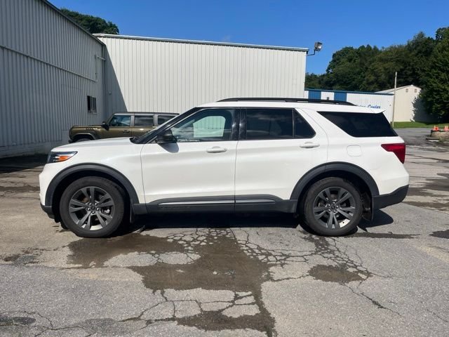 Used 2021 White Ford XLT image 9
