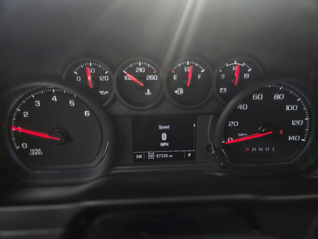 Used 2022 Silver Chevrolet Custom image 10