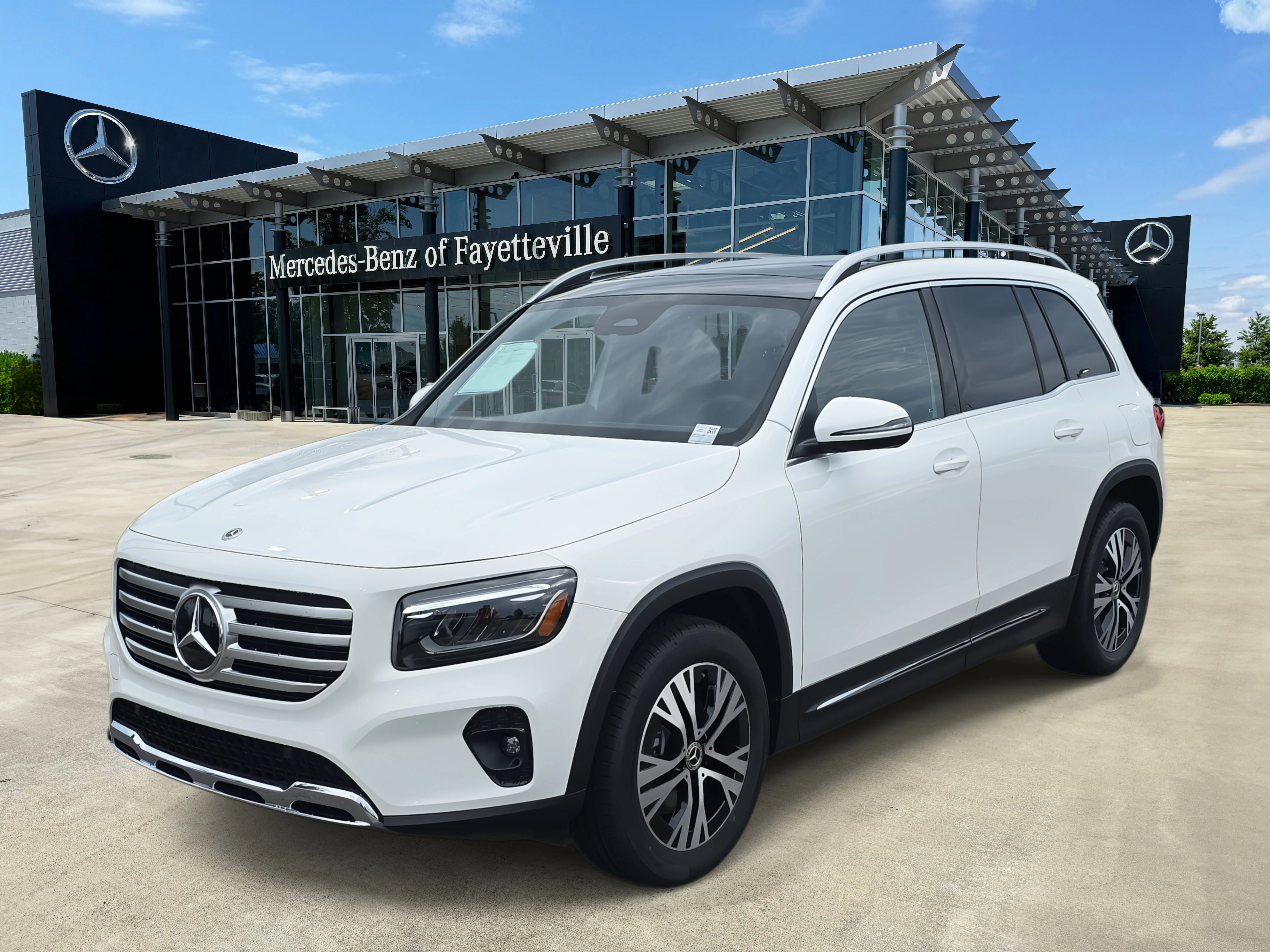 2025 Mercedes-Benz GLB GLB 250's photo